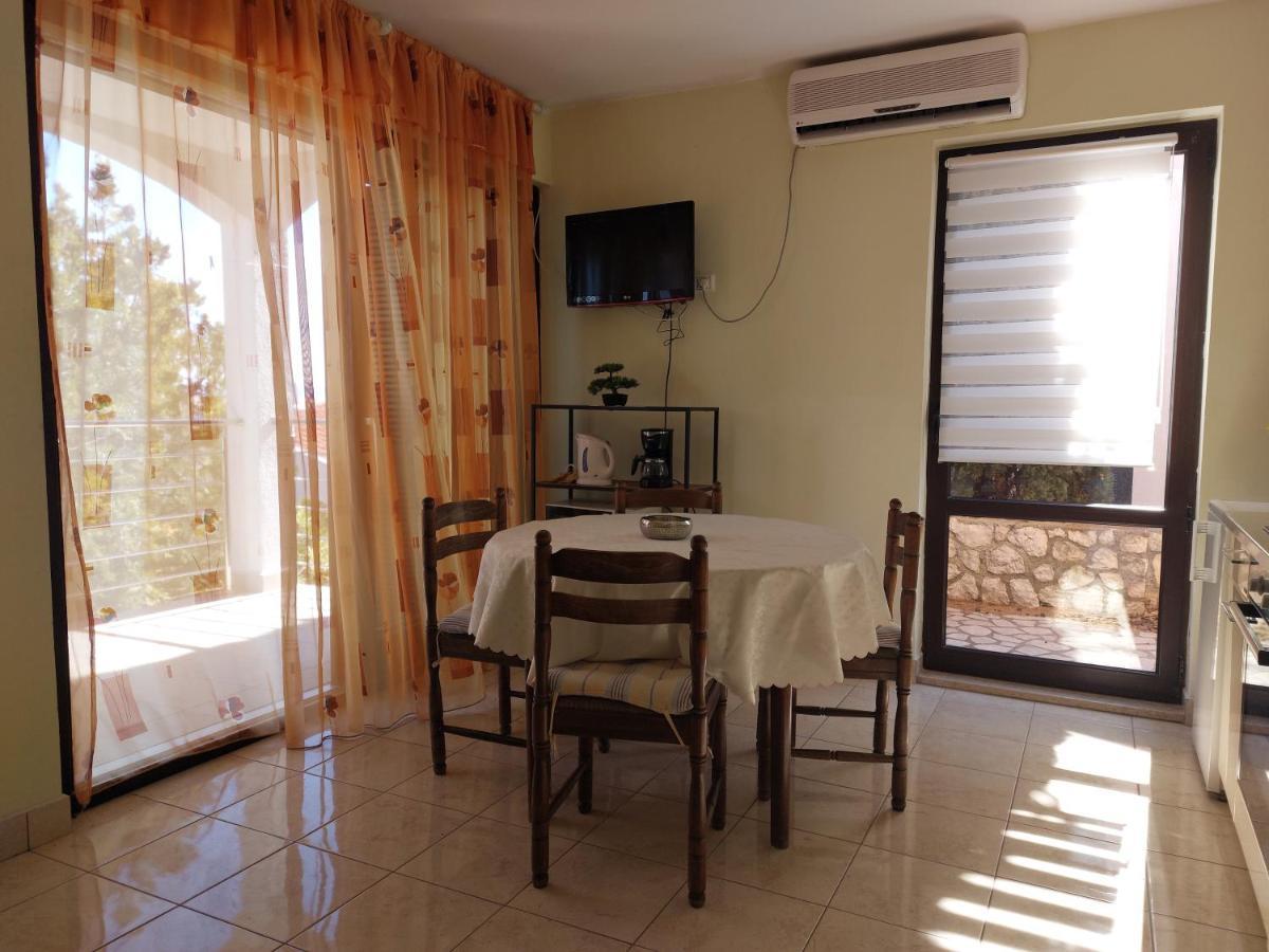 Apartment Ravni *